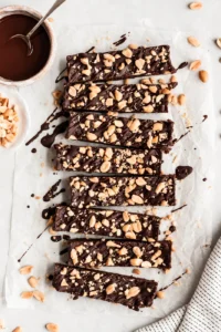 12 Best Protein Bars for Energy, Muscle, and Weight Loss